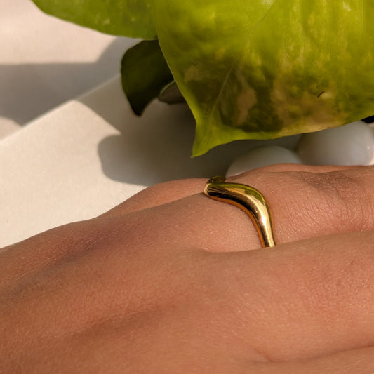 Golden Drift Adjustable Wave Ring - minimae - Ring