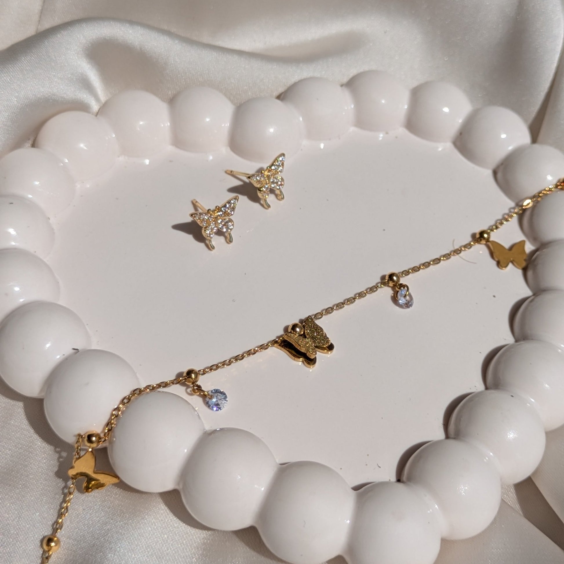 Butterfly Bliss – Stud Earring & Bracelet Set (18K Gold Plated) - minimae - Set