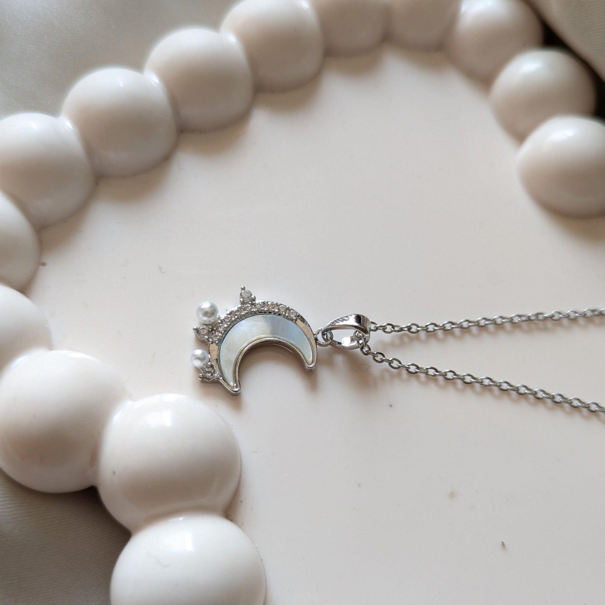 Crescent Silver Moon Necklace - minimae - necklace