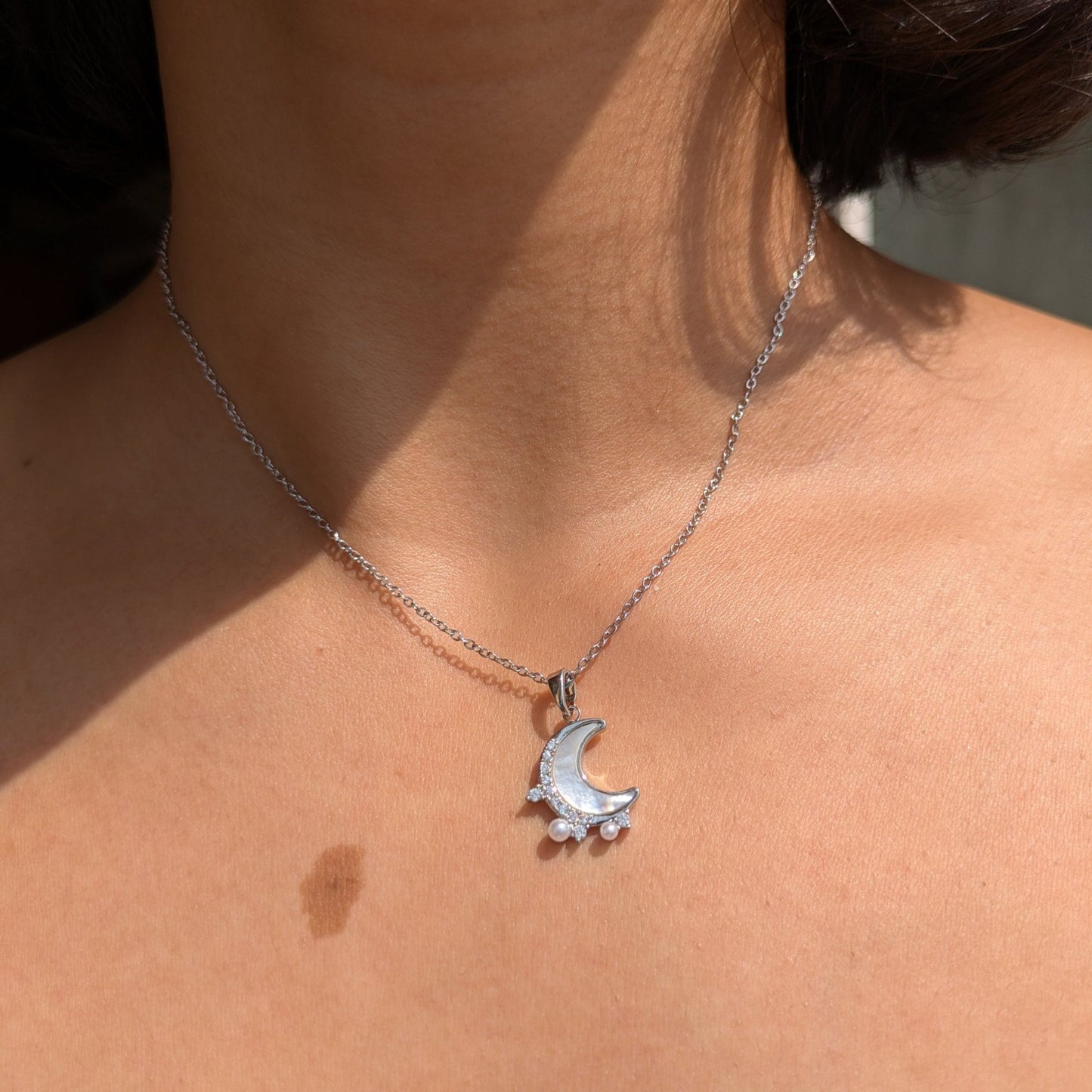 Crescent Silver Moon Necklace - minimae - necklace