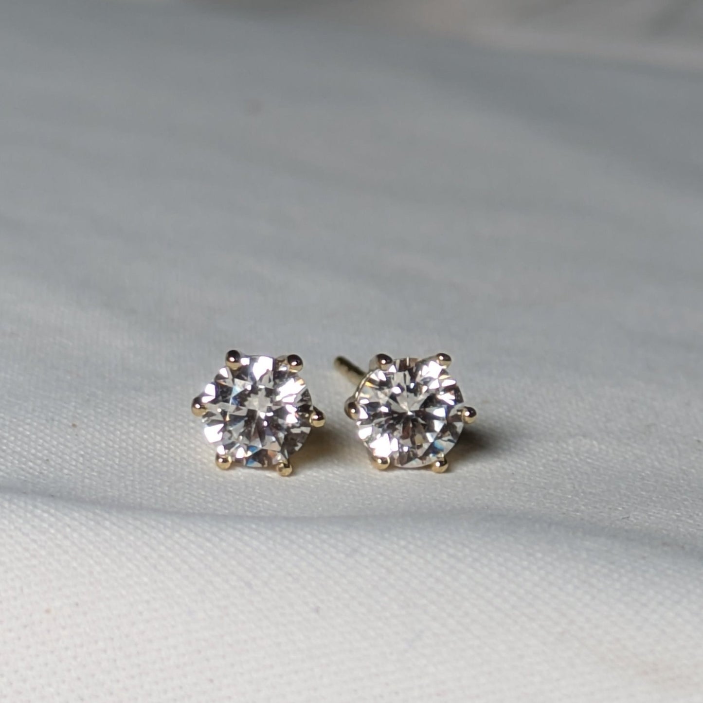 Daily Glow Zircon Studs - minimae - 