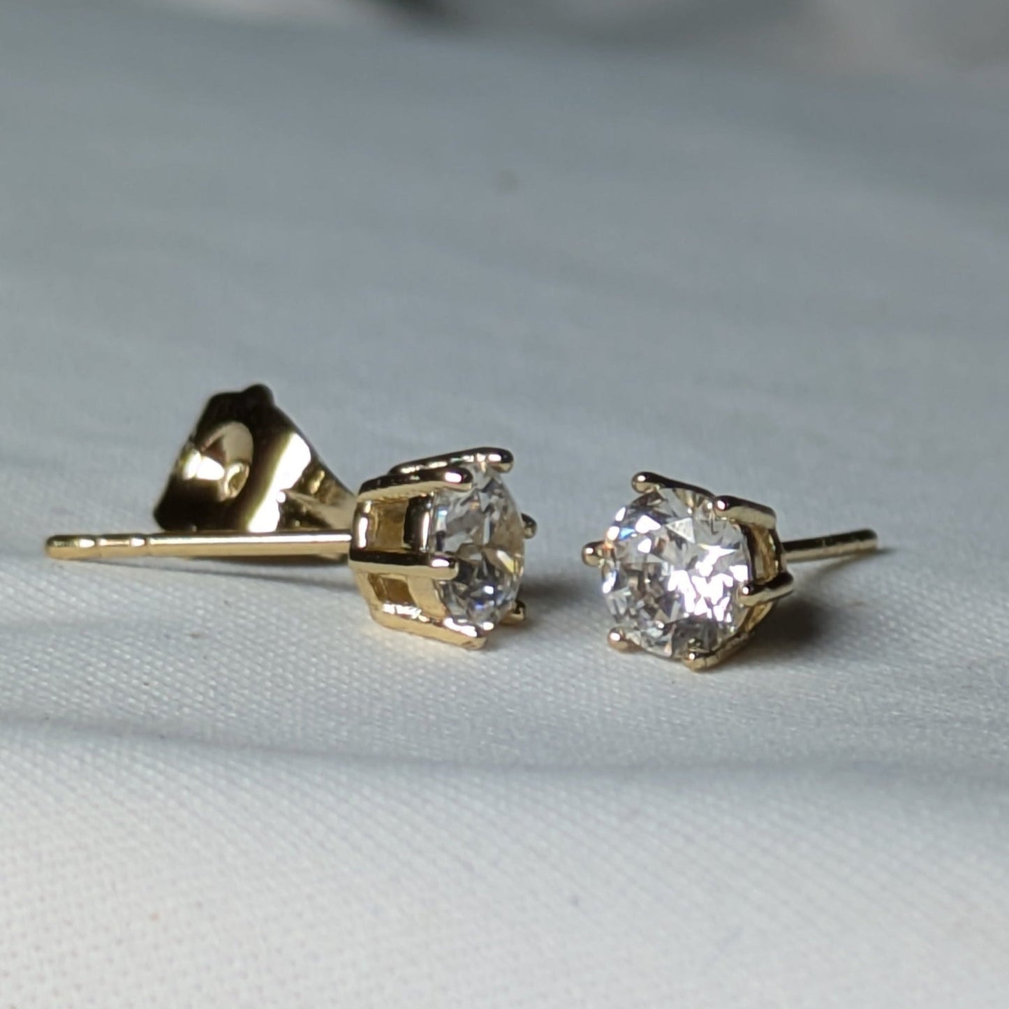 Daily Glow Zircon Studs - minimae - 