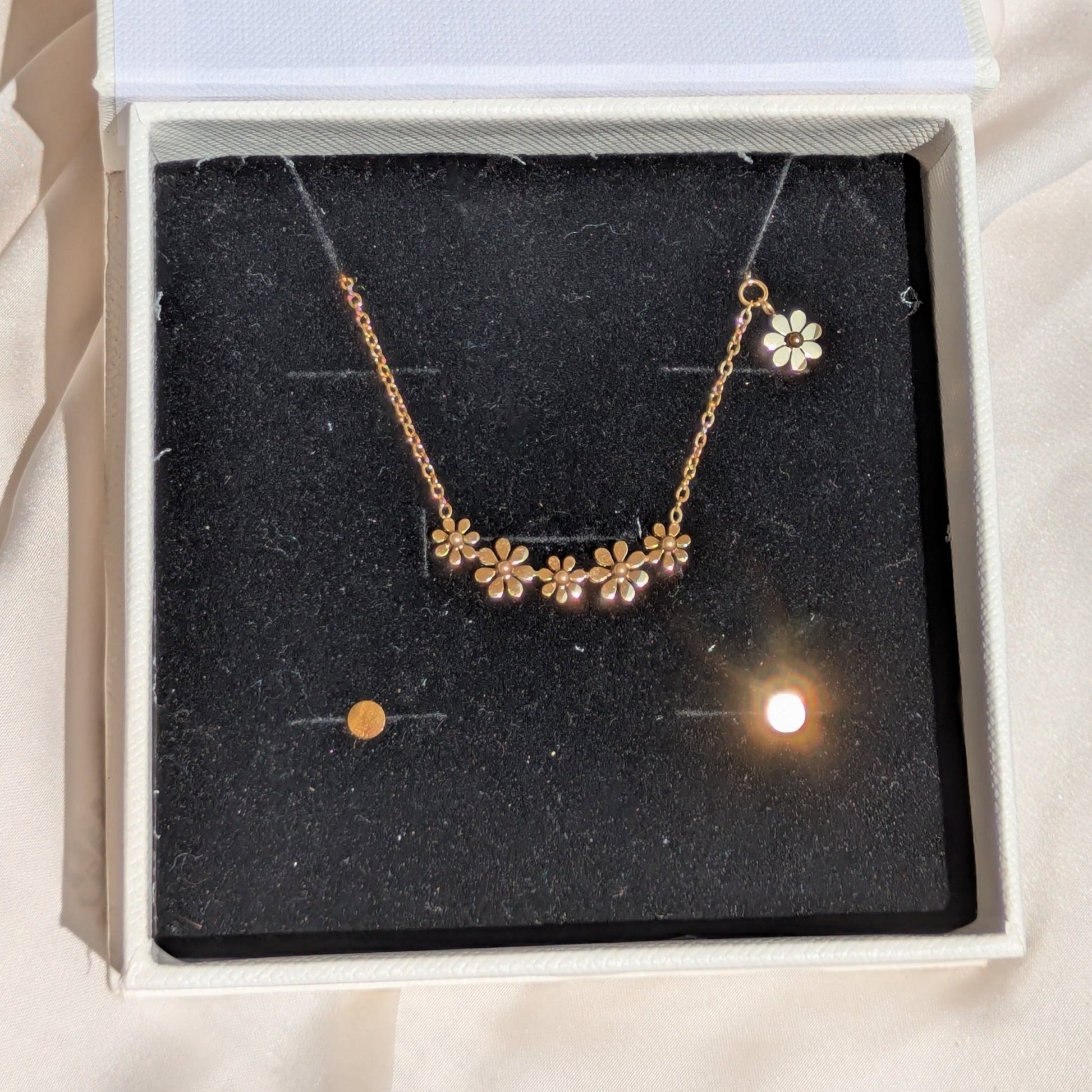 Golden Daisy Necklace & Golden Dot Stud Earring 18K Gold Plated - minimae - Set