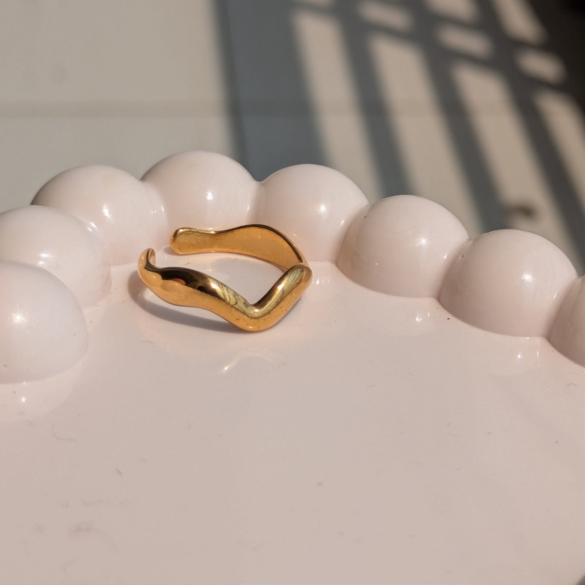 Golden Drift Adjustable Wave Ring - minimae - Ring