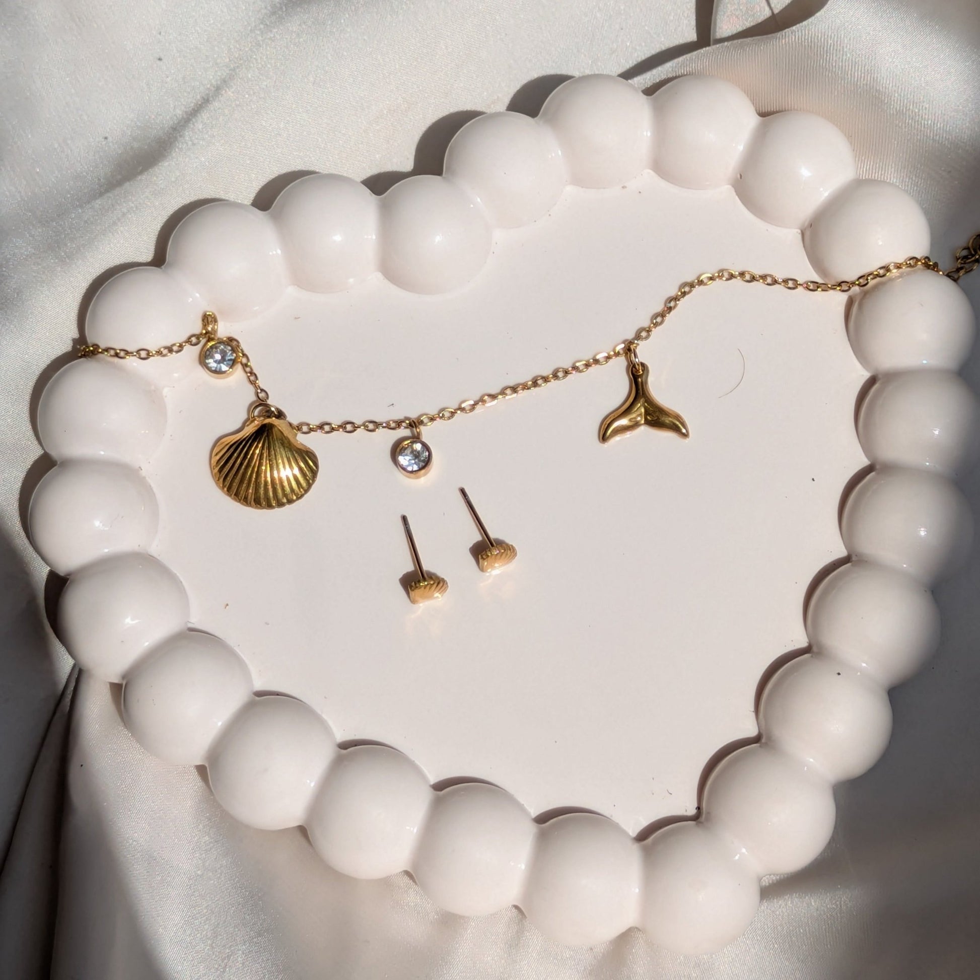 Golden Shell Earring & Sea Glint Bracelet Set 18K Gold Plated - minimae - Set