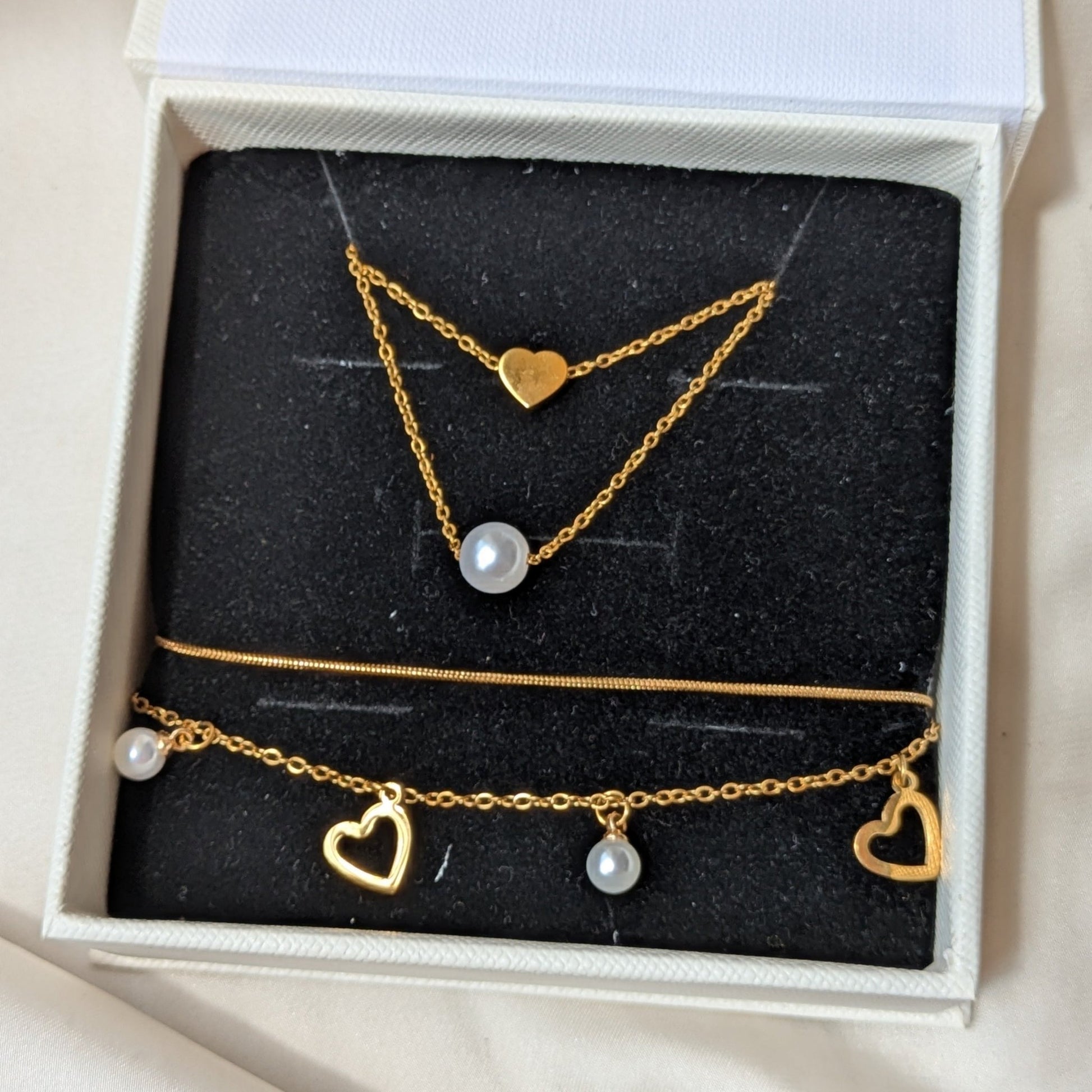 Heart of Pearl Necklace And Heart & Pearl Bracelet 18K Gold Plated - minimae - Set