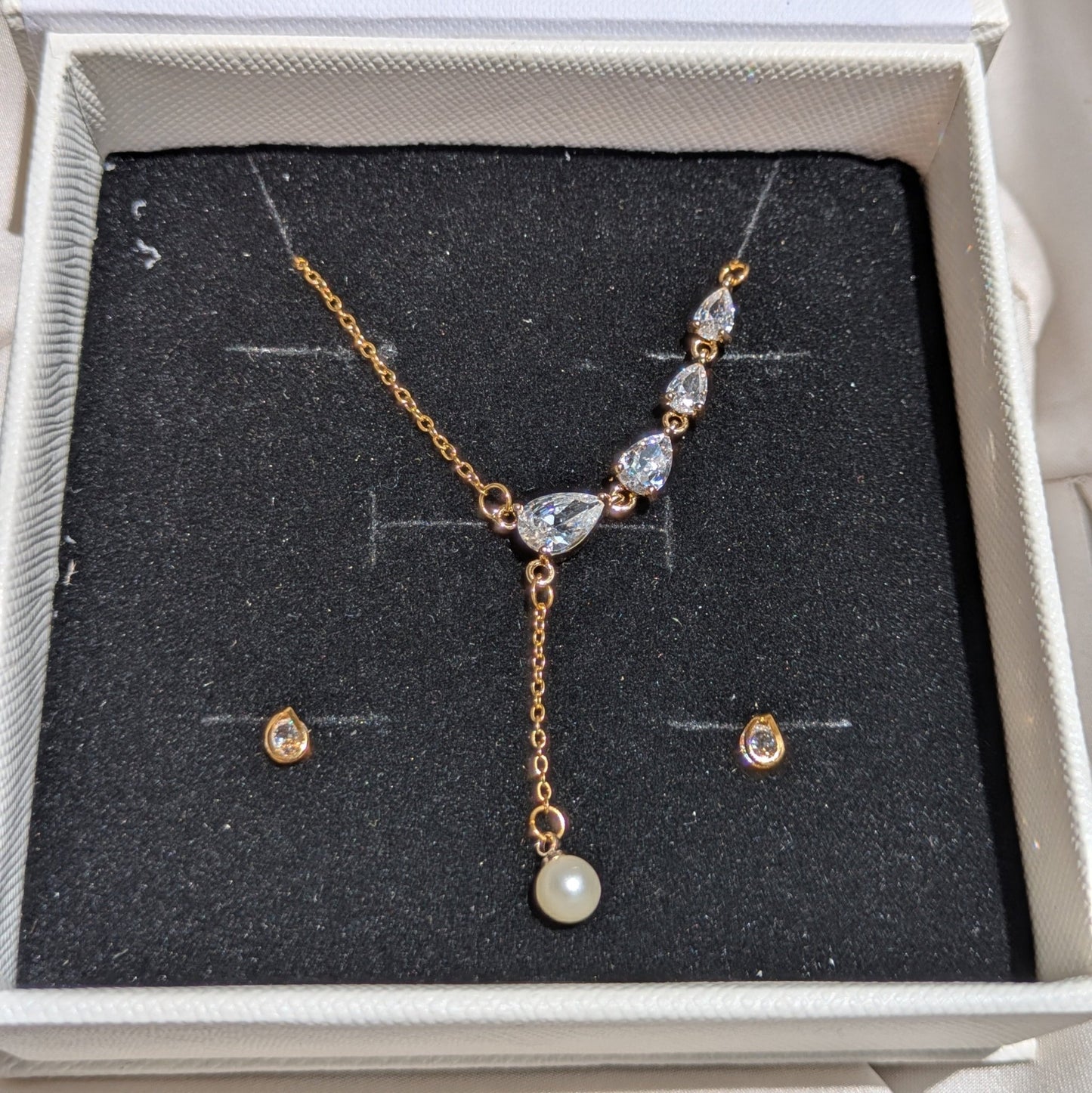 Pearl Drop Necklace & Golden Teardrop Earrings 18K Gold Plated - minimae - Set