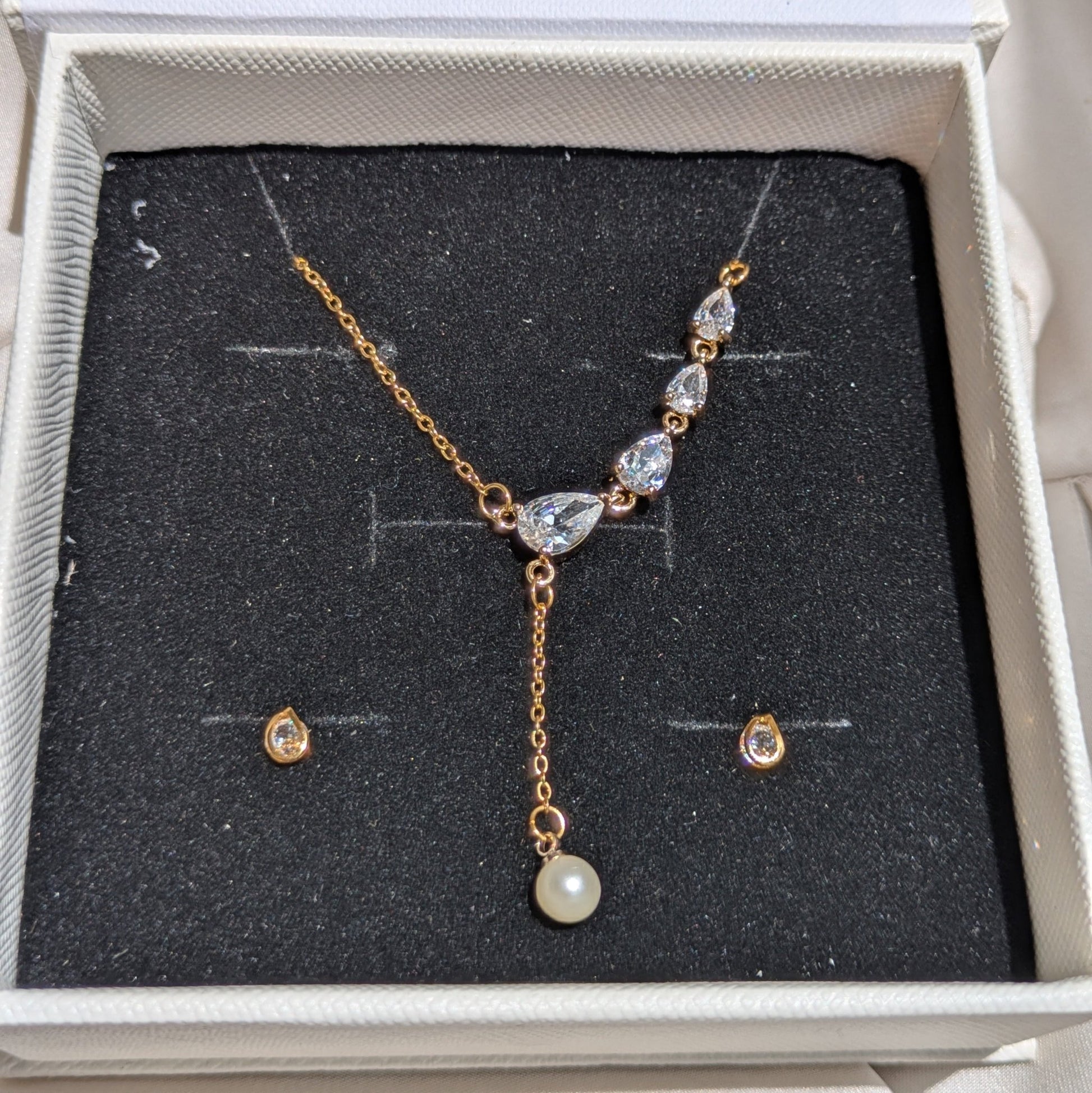 Pearl Drop Necklace & Golden Teardrop Earrings 18K Gold Plated - minimae - Set