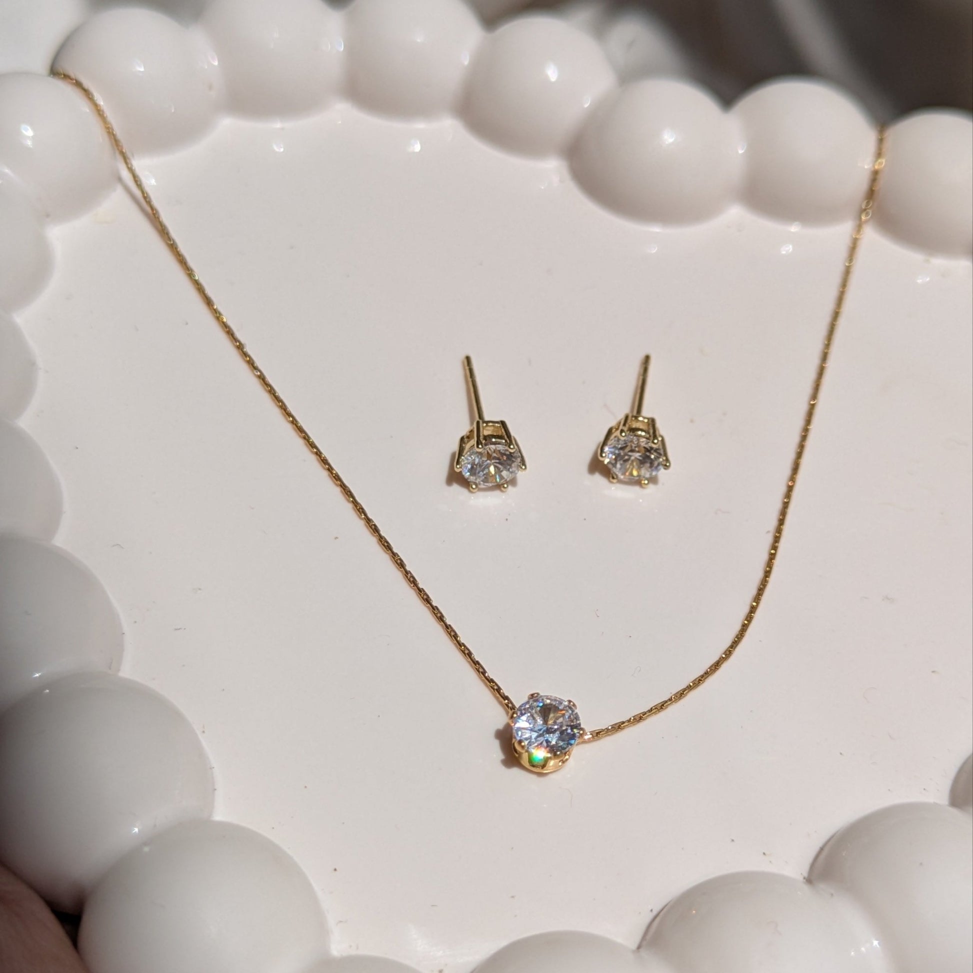 Solaitaire Necklace & Daily Glow Zicron Stud Set 18K Gold Plated - minimae - 