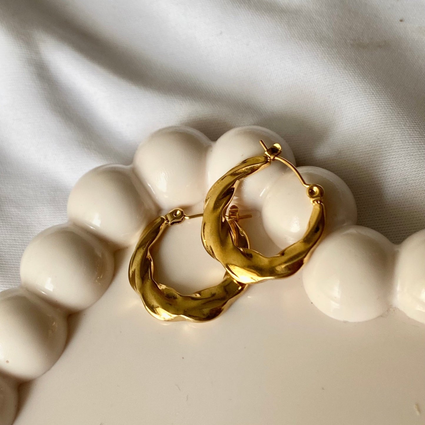 Twist of Gold Hoop Earrings - minimae - 