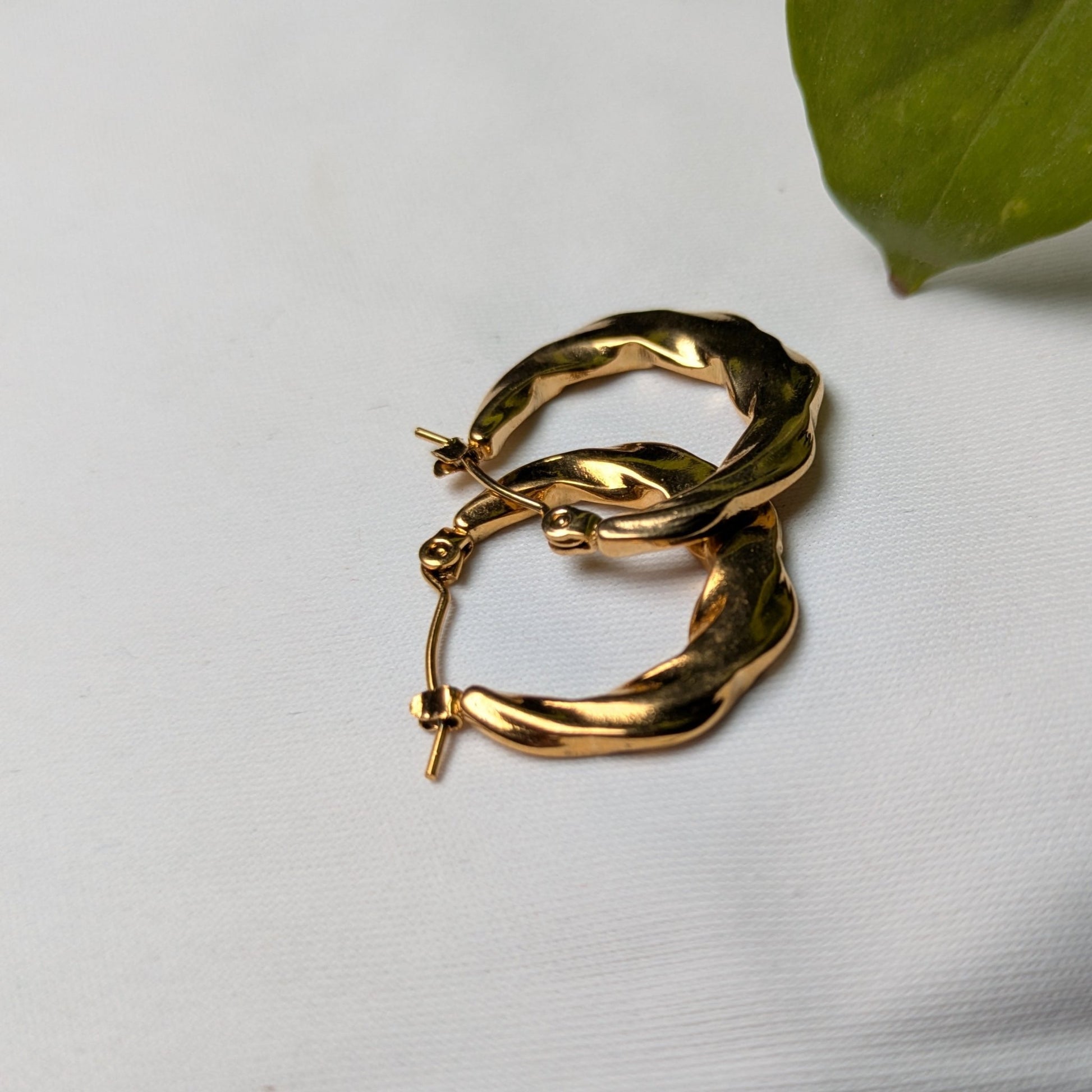Twist of Gold Hoop Earrings - minimae - 