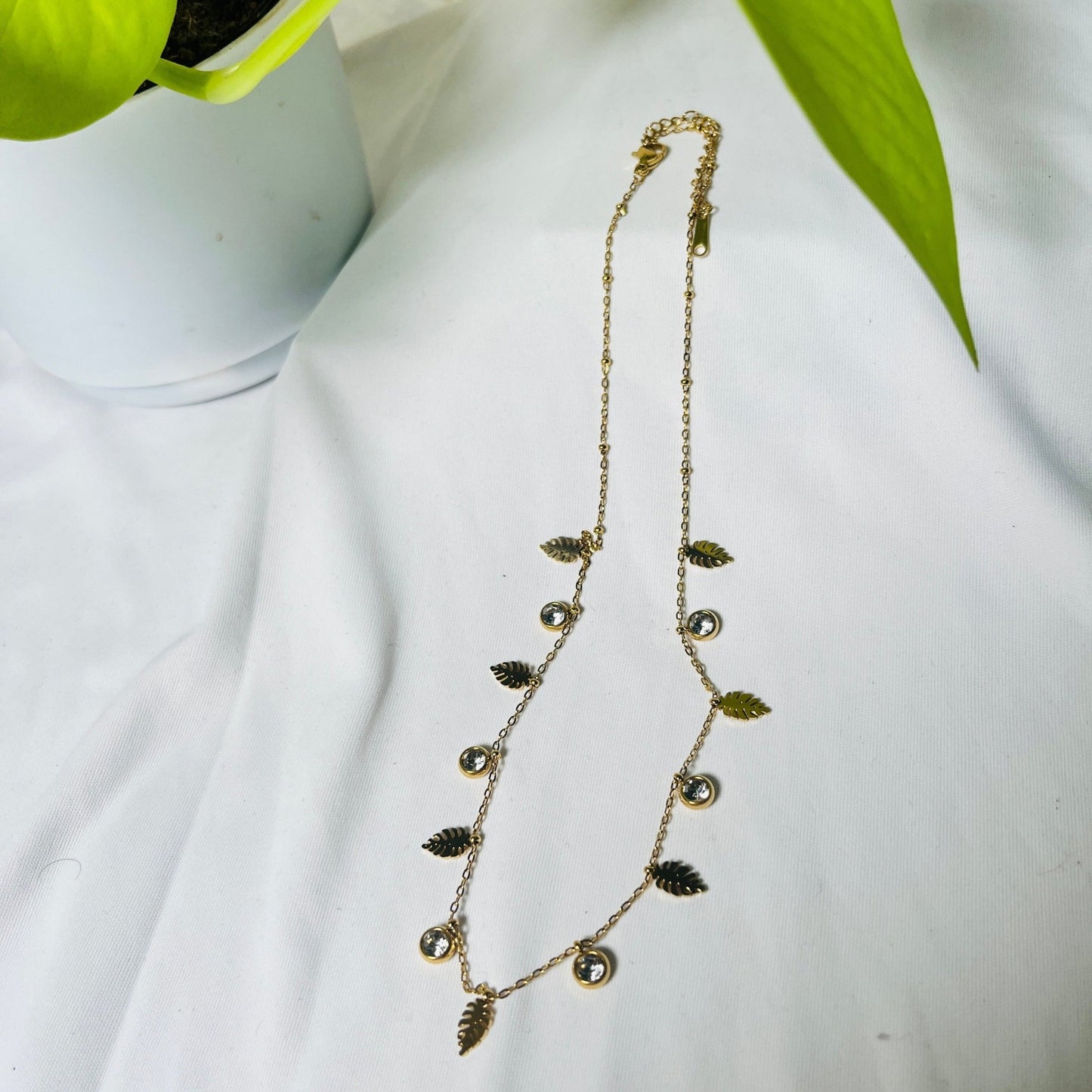Willow Leaf Necklace - minimae - 